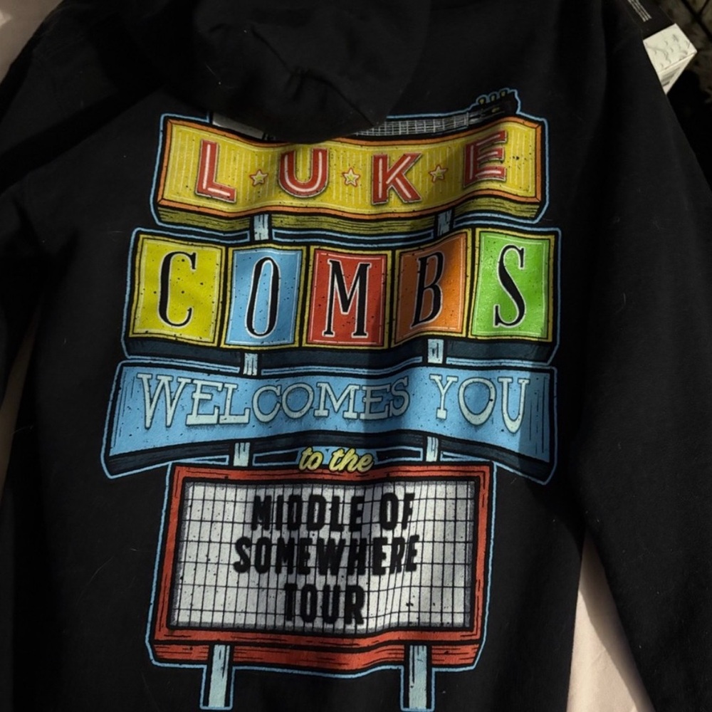 2/30$🍓⭐️ Luke Combs merch Colorful Graphic Hoodie
